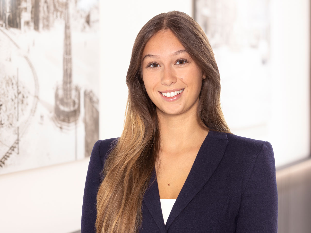 Portrait von Hanna Hünnemeyer, Immobilienmaklerin für Nürnberg