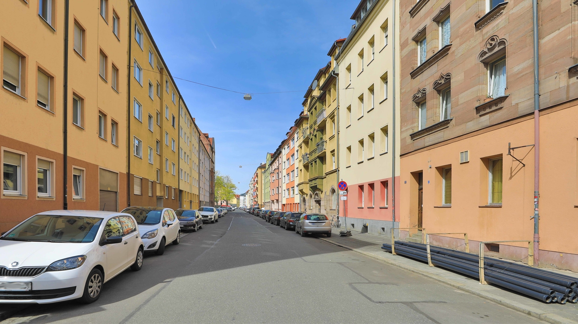 Gebäude/Straßenansicht
